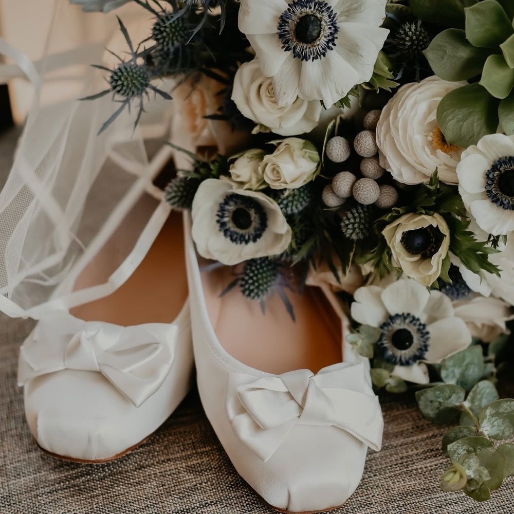 Kate Spade Fontana Ballet Flat in Ivory